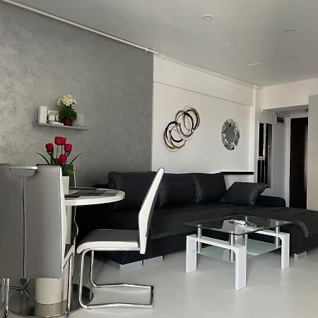 Luxury Westpark 2-Room Apartment Lakeview W5 Βουκουρέστι Εξωτερικό φωτογραφία