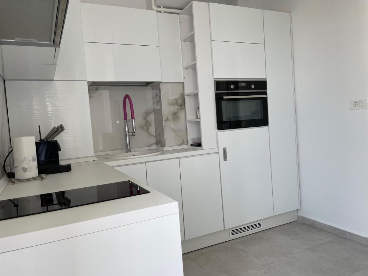 Luxury Westpark 2-Room Apartment Lakeview W5 Βουκουρέστι Εξωτερικό φωτογραφία